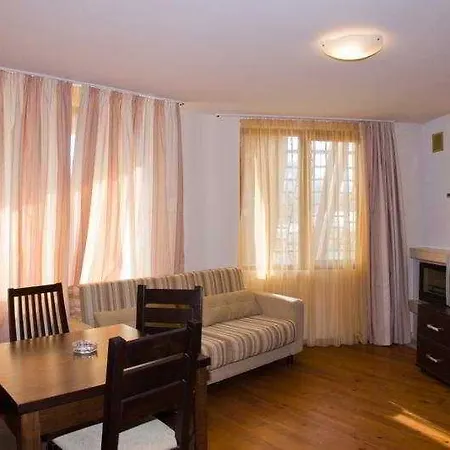 Redenka Aparthotel 3*