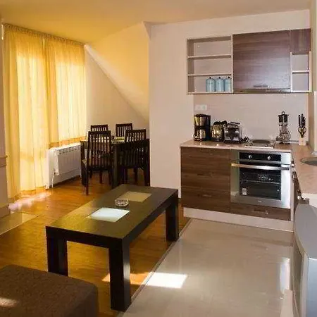 Redenka Aparthotel 3*